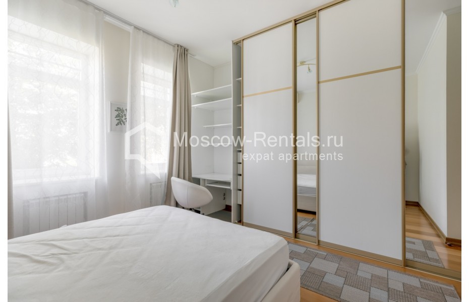 Photo #6 4-room (3 BR) apartment for <a href="http://moscow-rentals.ru/en/articles/long-term-rent" target="_blank">a long-term</a> rent
 in Russia, Moscow, Daev lane, 5