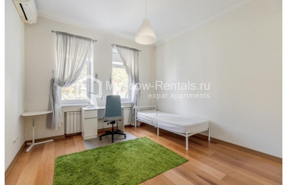 Photo #12 4-room (3 BR) apartment for <a href="http://moscow-rentals.ru/en/articles/long-term-rent" target="_blank">a long-term</a> rent
 in Russia, Moscow, Daev lane, 5