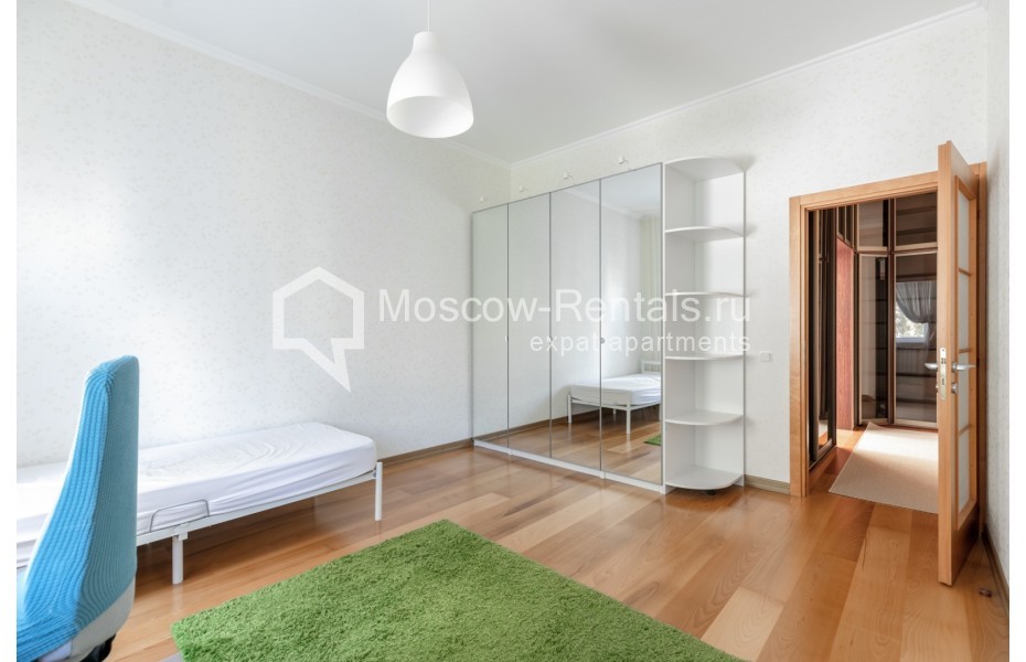 Photo #10 4-room (3 BR) apartment for <a href="http://moscow-rentals.ru/en/articles/long-term-rent" target="_blank">a long-term</a> rent
 in Russia, Moscow, Daev lane, 5