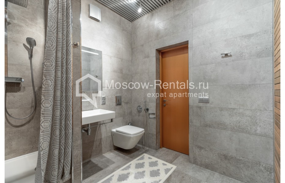 Photo #15 4-room (3 BR) apartment for <a href="http://moscow-rentals.ru/en/articles/long-term-rent" target="_blank">a long-term</a> rent
 in Russia, Moscow, Daev lane, 5