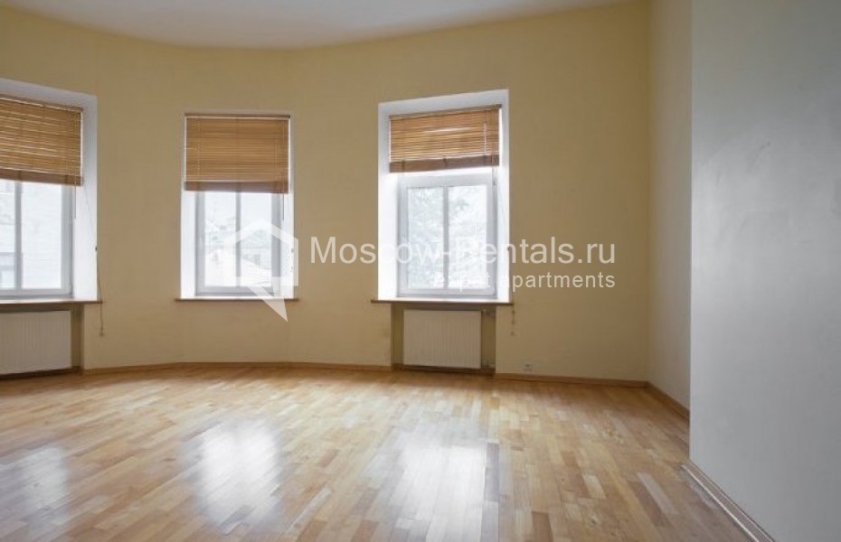 Photo #8 5-room (4 BR) apartment for <a href="http://moscow-rentals.ru/en/articles/long-term-rent" target="_blank">a long-term</a> rent
 in Russia, Moscow, Krivokolennyi lane, 14