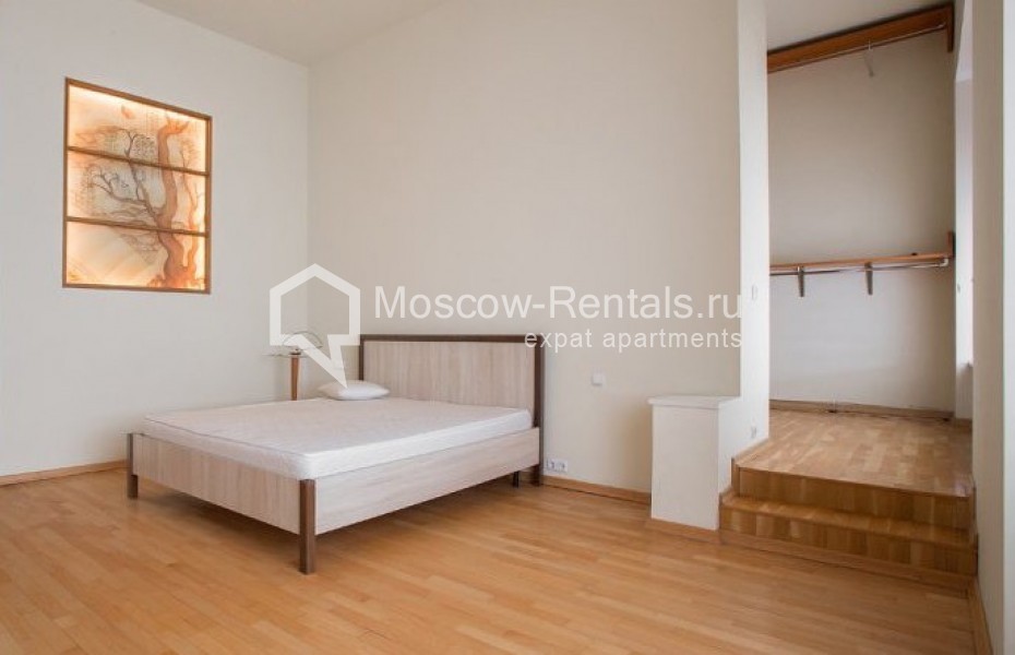 Photo #7 5-room (4 BR) apartment for <a href="http://moscow-rentals.ru/en/articles/long-term-rent" target="_blank">a long-term</a> rent
 in Russia, Moscow, Krivokolennyi lane, 14