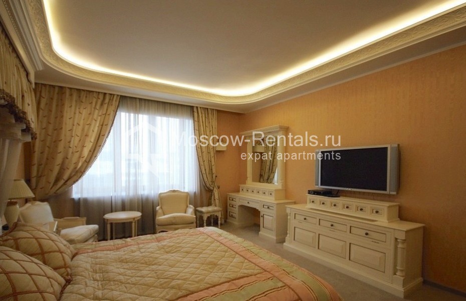 Photo #1 4-room (3 BR) apartment for <a href="http://moscow-rentals.ru/en/articles/long-term-rent" target="_blank">a long-term</a> rent
 in Russia, Moscow, Filippovsky lane, 8 bld 1
