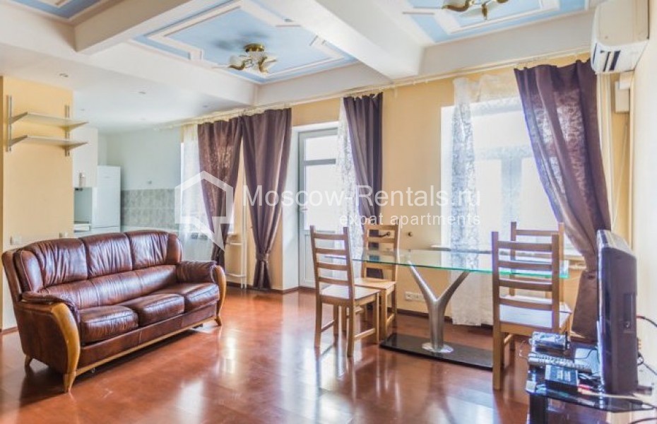 Photo #2 2-room (1 BR) apartment for <a href="http://moscow-rentals.ru/en/articles/long-term-rent" target="_blank">a long-term</a> rent
 in Russia, Moscow, Malaya Ordynka str, 13С1А