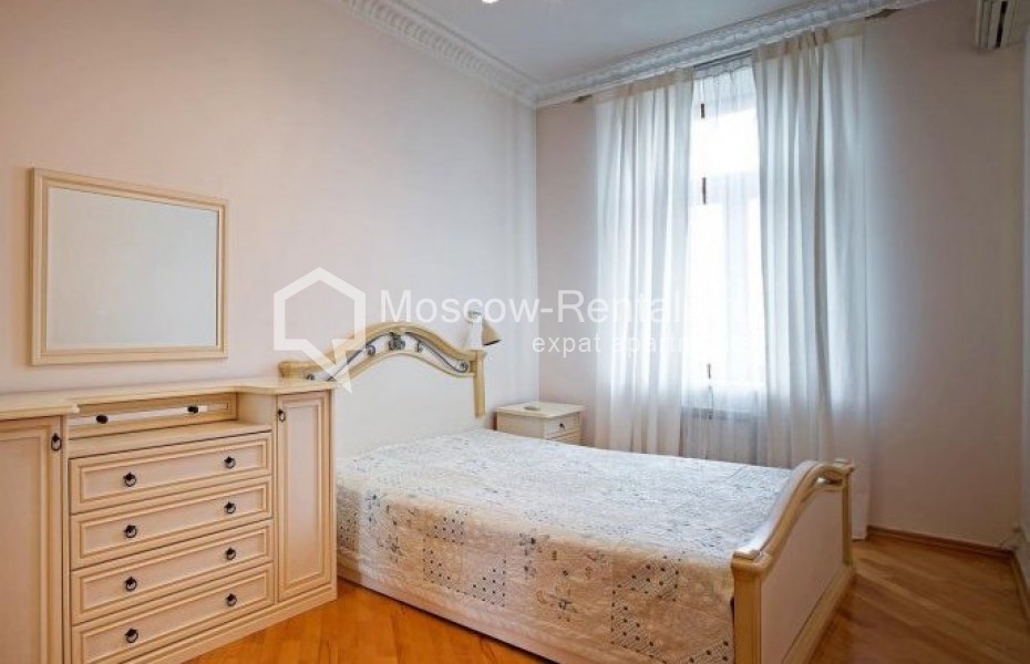 Photo #6 3-room (2 BR) apartment for <a href="http://moscow-rentals.ru/en/articles/long-term-rent" target="_blank">a long-term</a> rent
 in Russia, Moscow, B. Ordynka str, 34-38