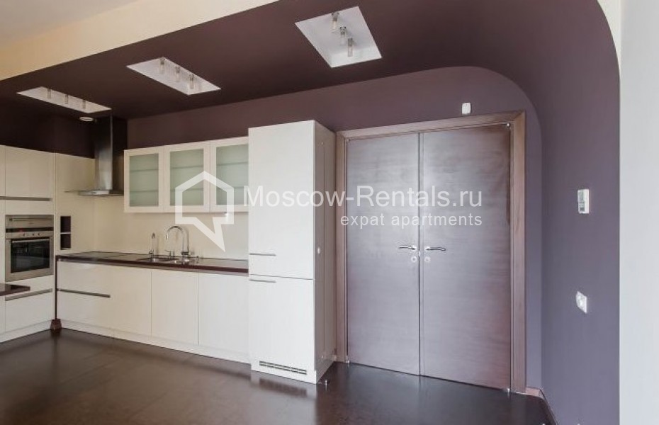 Photo #3 4-room (3 BR) apartment for <a href="http://moscow-rentals.ru/en/articles/long-term-rent" target="_blank">a long-term</a> rent
 in Russia, Moscow, Shabolovka str, 10к1