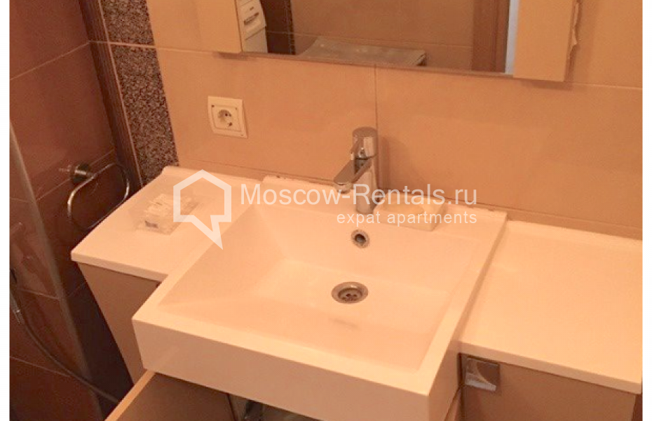 Photo #11 2-room (1 BR) apartment for <a href="http://moscow-rentals.ru/en/articles/long-term-rent" target="_blank">a long-term</a> rent
 in Russia, Moscow, B. Polyanka str, 1/3