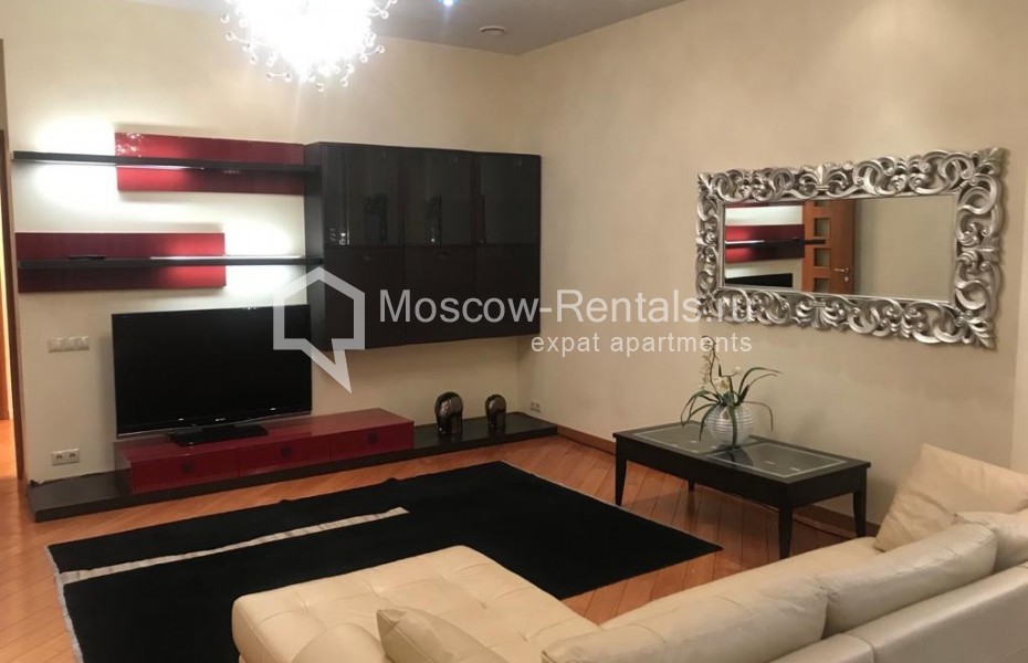 Photo #1 3-room (2 BR) apartment for <a href="http://moscow-rentals.ru/en/articles/long-term-rent" target="_blank">a long-term</a> rent
 in Russia, Moscow, Studencheskaya str, 20к1