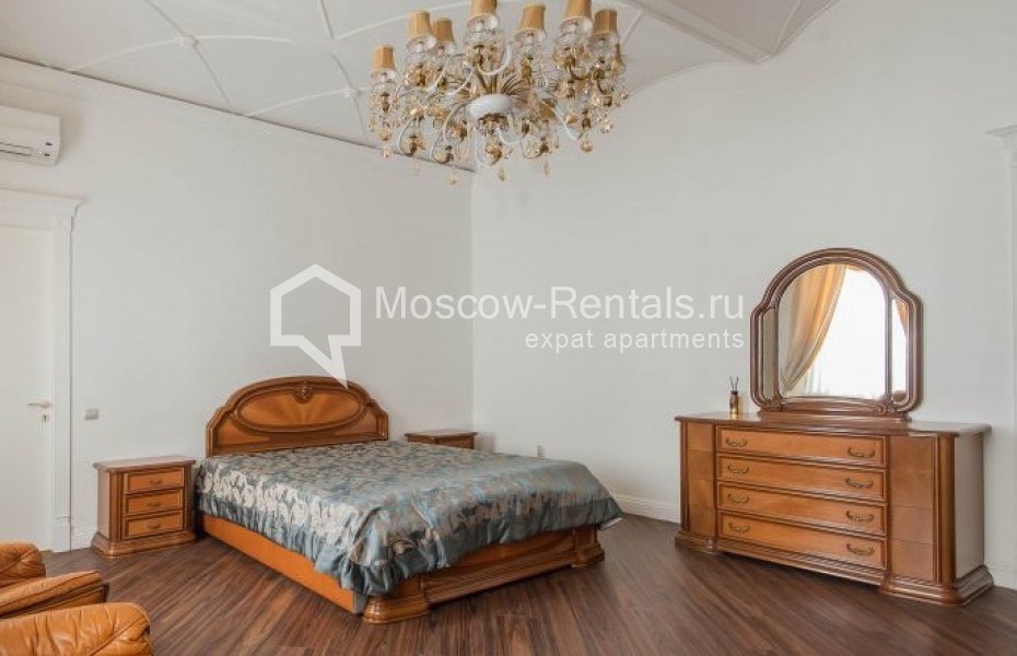 Photo #11 3-room (2 BR) apartment for <a href="http://moscow-rentals.ru/en/articles/long-term-rent" target="_blank">a long-term</a> rent
 in Russia, Moscow, Myasnitskaya str, 24