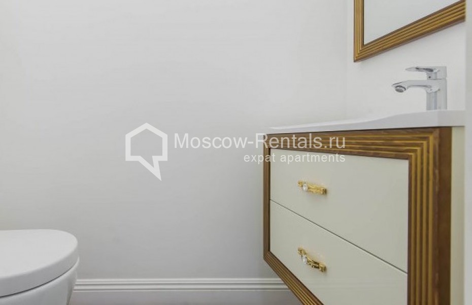 Photo #15 3-room (2 BR) apartment for <a href="http://moscow-rentals.ru/en/articles/long-term-rent" target="_blank">a long-term</a> rent
 in Russia, Moscow, Myasnitskaya str, 24