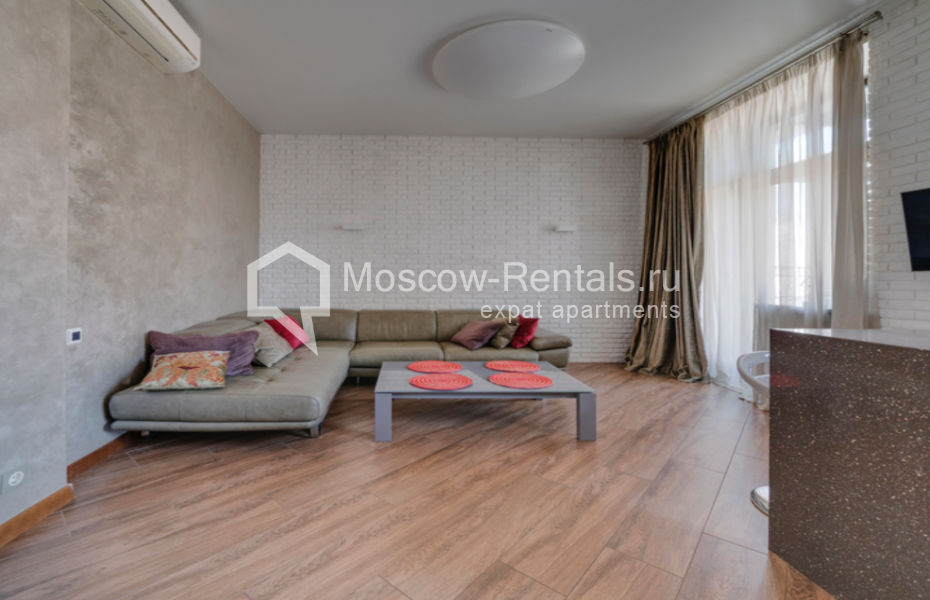 Photo #2 3-room (2 BR) apartment for <a href="http://moscow-rentals.ru/en/articles/long-term-rent" target="_blank">a long-term</a> rent
 in Russia, Moscow, Kutuzovskyi lane, 19