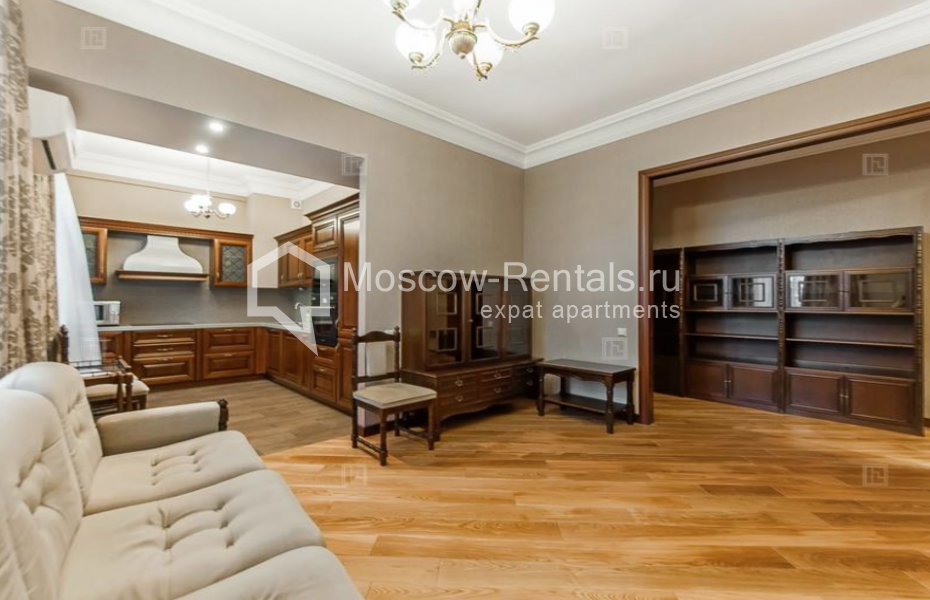 Photo #1 3-room (2 BR) apartment for <a href="http://moscow-rentals.ru/en/articles/long-term-rent" target="_blank">a long-term</a> rent
 in Russia, Moscow, Kutuzovskyi lane, 26К3