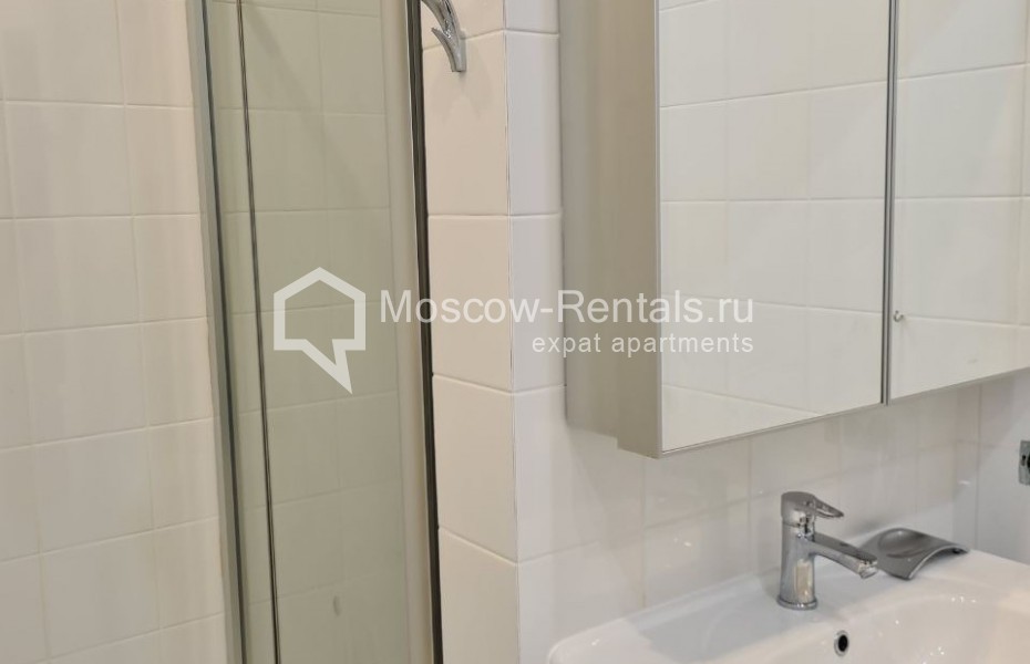 Photo #10 3-room (2 BR) apartment for <a href="http://moscow-rentals.ru/en/articles/long-term-rent" target="_blank">a long-term</a> rent
 in Russia, Moscow, Shabolovka str, 10