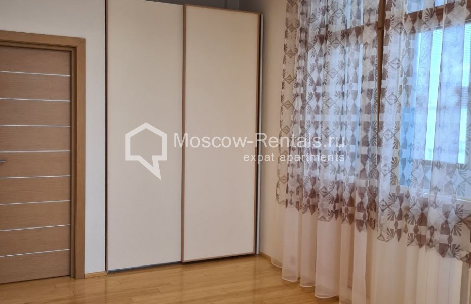 Photo #5 3-room (2 BR) apartment for <a href="http://moscow-rentals.ru/en/articles/long-term-rent" target="_blank">a long-term</a> rent
 in Russia, Moscow, Shabolovka str, 10
