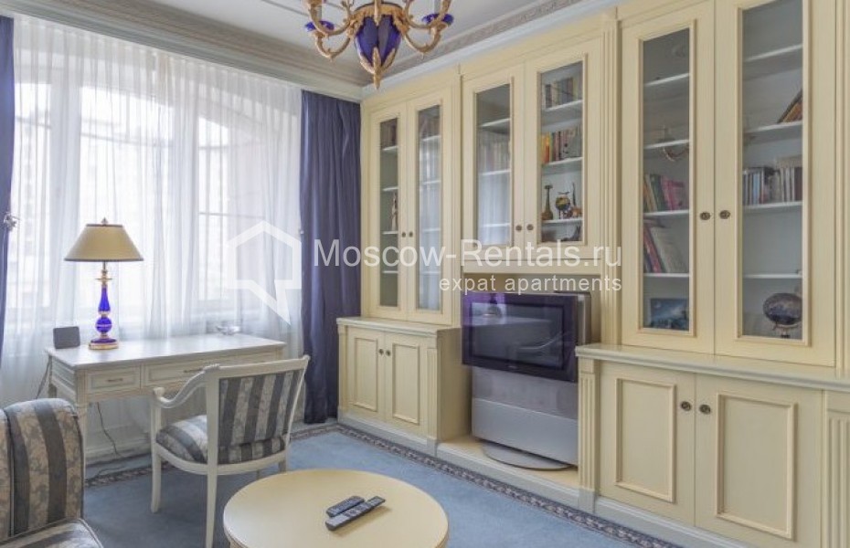 Photo #20 3-room (2 BR) apartment for <a href="http://moscow-rentals.ru/en/articles/long-term-rent" target="_blank">a long-term</a> rent
 in Russia, Moscow, 1st Smolenskyi lane, 17