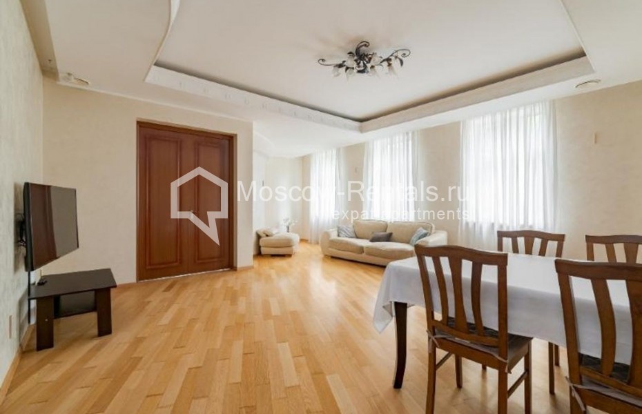 Photo #1 4-room (3 BR) apartment for <a href="http://moscow-rentals.ru/en/articles/long-term-rent" target="_blank">a long-term</a> rent
 in Russia, Moscow, Plushikha str, 22