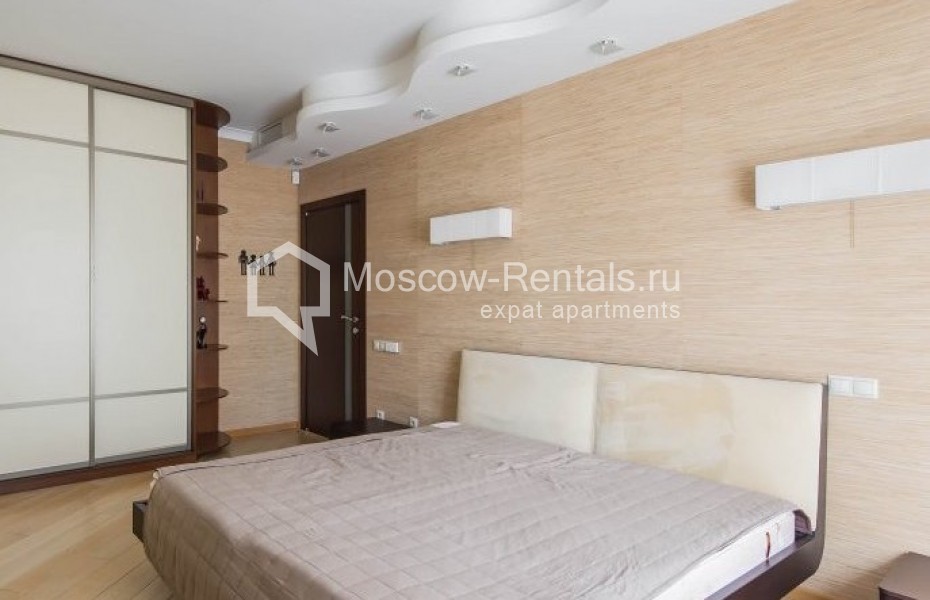 Photo #9 4-room (3 BR) apartment for <a href="http://moscow-rentals.ru/en/articles/long-term-rent" target="_blank">a long-term</a> rent
 in Russia, Moscow, Krivoarbatskyi lane, 8С2