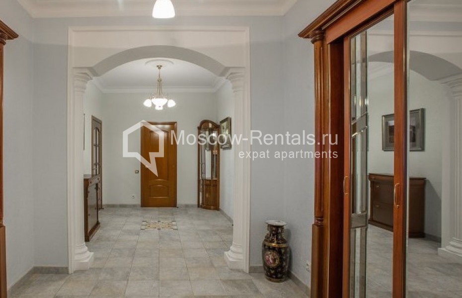 Photo #15 4-room (3 BR) apartment for <a href="http://moscow-rentals.ru/en/articles/long-term-rent" target="_blank">a long-term</a> rent
 in Russia, Moscow, Ostozhenka str, 25