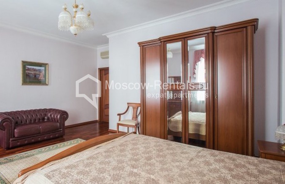 Photo #9 4-room (3 BR) apartment for <a href="http://moscow-rentals.ru/en/articles/long-term-rent" target="_blank">a long-term</a> rent
 in Russia, Moscow, Ostozhenka str, 25