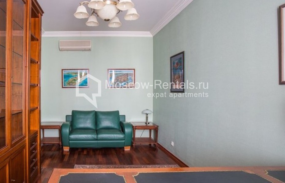 Photo #11 4-room (3 BR) apartment for <a href="http://moscow-rentals.ru/en/articles/long-term-rent" target="_blank">a long-term</a> rent
 in Russia, Moscow, Ostozhenka str, 25