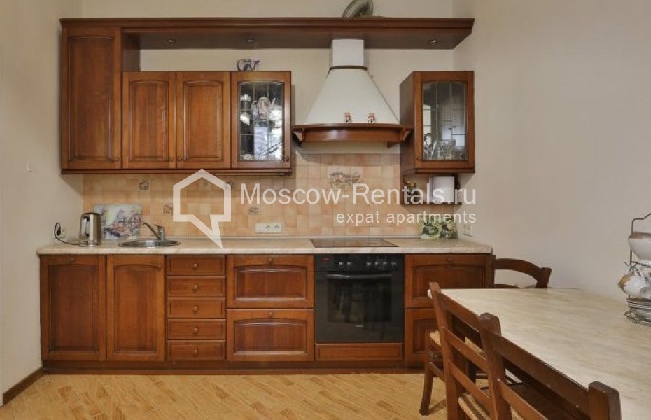 Photo #2 3-room (2 BR) apartment for <a href="http://moscow-rentals.ru/en/articles/long-term-rent" target="_blank">a long-term</a> rent
 in Russia, Moscow, B. Serpukhovskaya str, 25С2