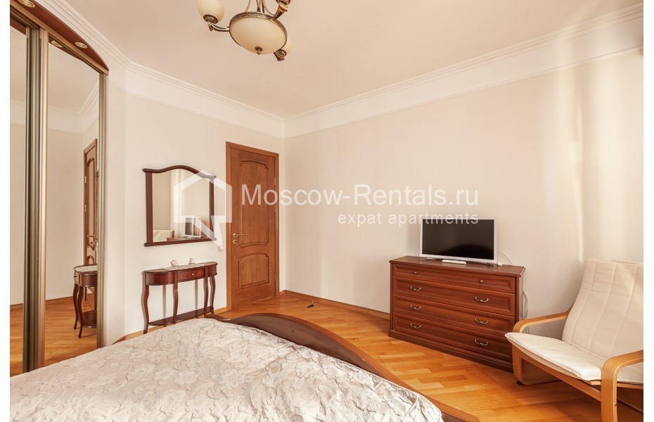 Photo #9 3-room (2 BR) apartment for <a href="http://moscow-rentals.ru/en/articles/long-term-rent" target="_blank">a long-term</a> rent
 in Russia, Moscow, Arbat str, 51С1