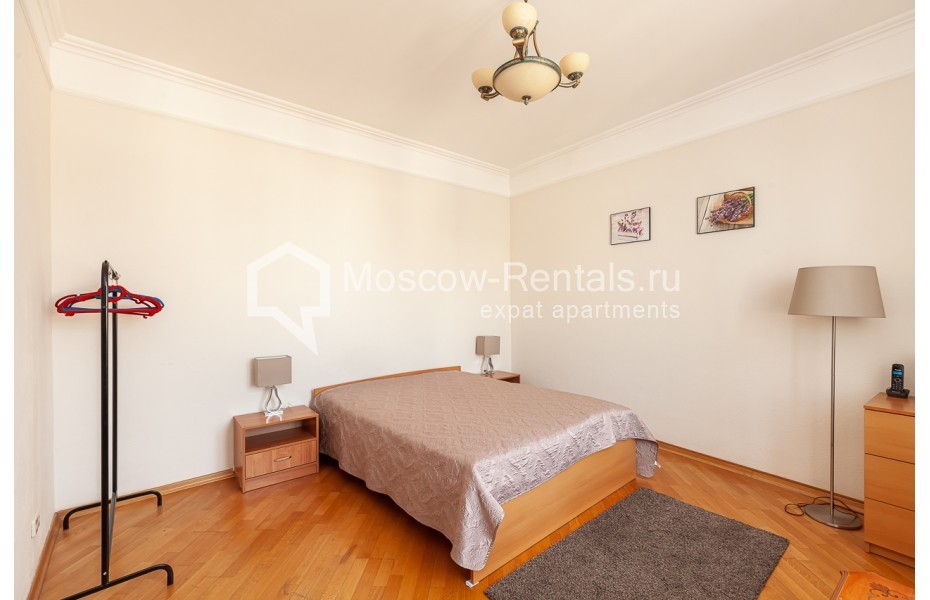 Photo #11 3-room (2 BR) apartment for <a href="http://moscow-rentals.ru/en/articles/long-term-rent" target="_blank">a long-term</a> rent
 in Russia, Moscow, Arbat str, 51С1