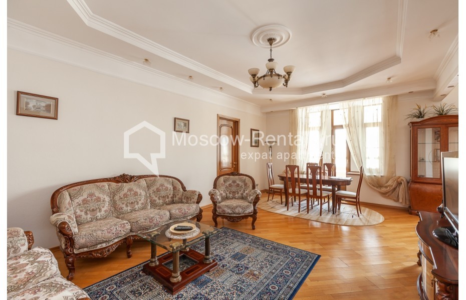 Photo #1 3-room (2 BR) apartment for <a href="http://moscow-rentals.ru/en/articles/long-term-rent" target="_blank">a long-term</a> rent
 in Russia, Moscow, Arbat str, 51С1
