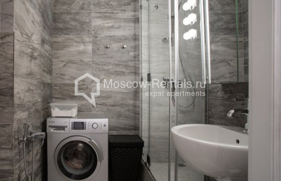 Photo #13 3-room (2 BR) apartment for <a href="http://moscow-rentals.ru/en/articles/long-term-rent" target="_blank">a long-term</a> rent
 in Russia, Moscow, Alexandra Nevskogo str, 27