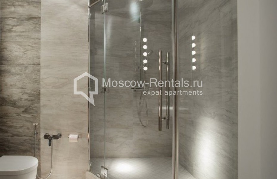 Photo #12 3-room (2 BR) apartment for <a href="http://moscow-rentals.ru/en/articles/long-term-rent" target="_blank">a long-term</a> rent
 in Russia, Moscow, Alexandra Nevskogo str, 27