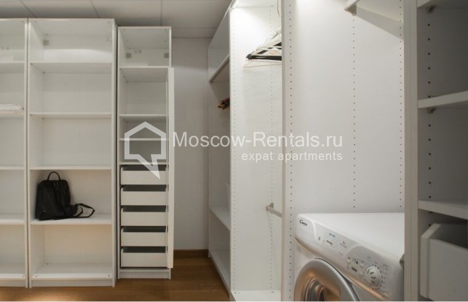 Photo #11 3-room (2 BR) apartment for <a href="http://moscow-rentals.ru/en/articles/long-term-rent" target="_blank">a long-term</a> rent
 in Russia, Moscow, Alexandra Nevskogo str, 27