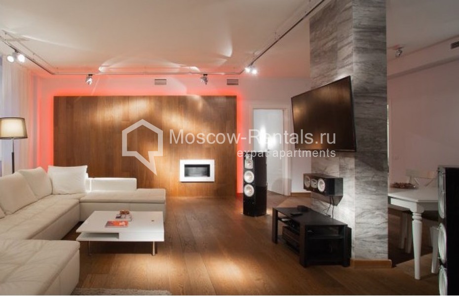 Photo #4 3-room (2 BR) apartment for <a href="http://moscow-rentals.ru/en/articles/long-term-rent" target="_blank">a long-term</a> rent
 in Russia, Moscow, Alexandra Nevskogo str, 27