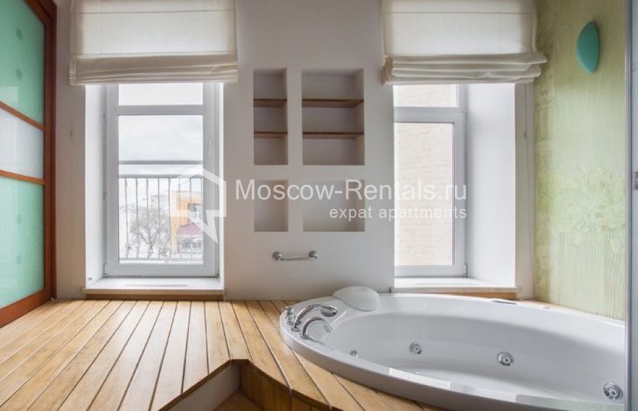 Photo #13 4-room (3 BR) apartment for <a href="http://moscow-rentals.ru/en/articles/long-term-rent" target="_blank">a long-term</a> rent
 in Russia, Moscow, Ermolaevskyi lane, 4