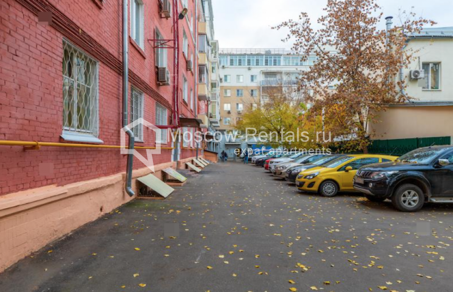Photo #14 2-room (1 BR) apartment for <a href="http://moscow-rentals.ru/en/articles/long-term-rent" target="_blank">a long-term</a> rent
 in Russia, Moscow, Staryi Tolmachevskyi lane, 7