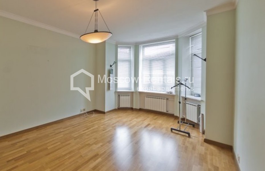Photo #9 4-room (3 BR) apartment for <a href="http://moscow-rentals.ru/en/articles/long-term-rent" target="_blank">a long-term</a> rent
 in Russia, Moscow, Mashkova str, 16