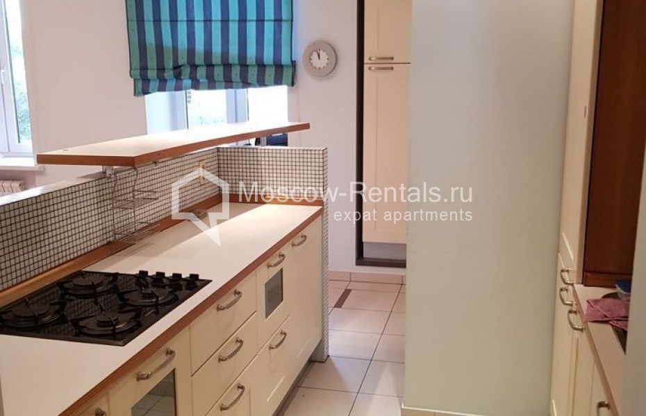 Photo #2 4-room (3 BR) apartment for <a href="http://moscow-rentals.ru/en/articles/long-term-rent" target="_blank">a long-term</a> rent
 in Russia, Moscow, Mashkova str, 16