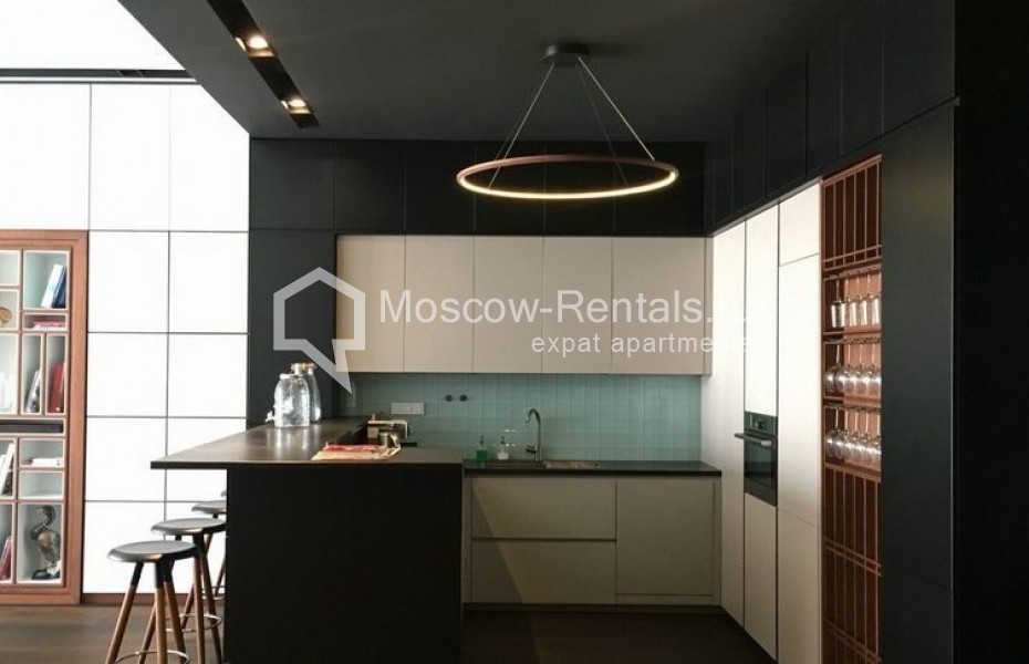 Photo #4 3-room (2 BR) apartment for <a href="http://moscow-rentals.ru/en/articles/long-term-rent" target="_blank">a long-term</a> rent
 in Russia, Moscow, Tsvetnoi blv, 2