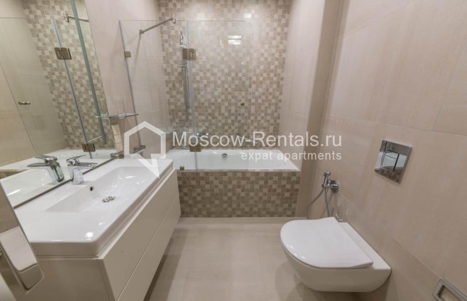 Photo #11 3-room (2 BR) apartment for <a href="http://moscow-rentals.ru/en/articles/long-term-rent" target="_blank">a long-term</a> rent
 in Russia, Moscow, New Arbat str, 32