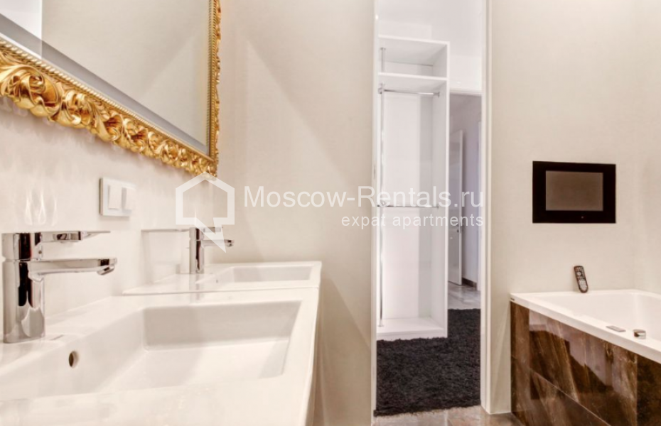 Photo #14 3-room (2 BR) apartment for <a href="http://moscow-rentals.ru/en/articles/long-term-rent" target="_blank">a long-term</a> rent
 in Russia, Moscow, B. Gruzinskaya str, 69-71