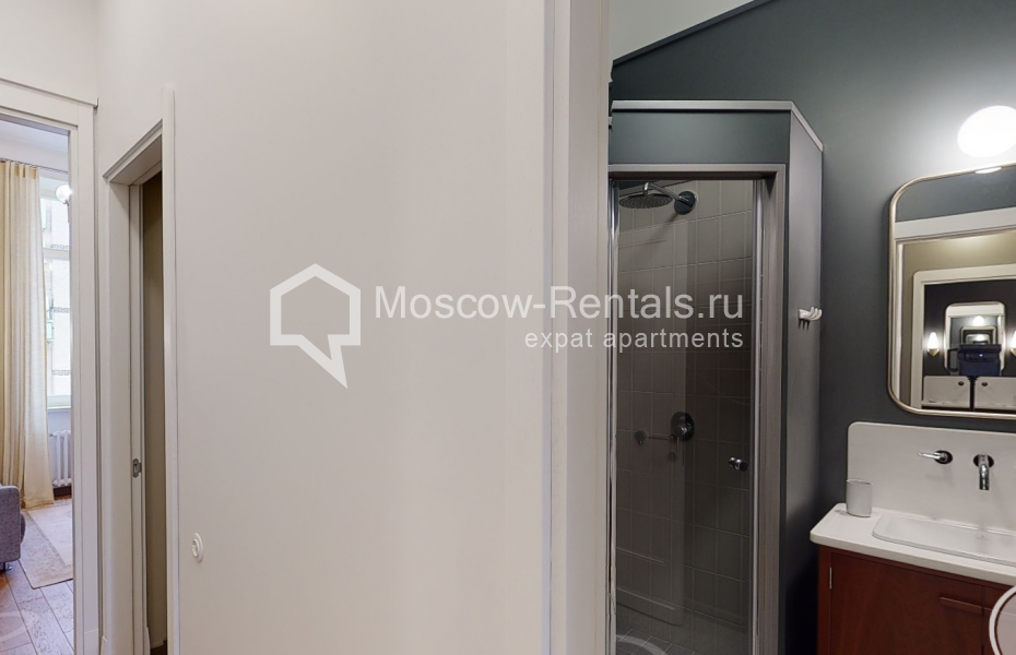 Photo #10 3-room (2 BR) apartment for <a href="http://moscow-rentals.ru/en/articles/long-term-rent" target="_blank">a long-term</a> rent
 in Russia, Moscow, Gogolevskyi blv, 25С1