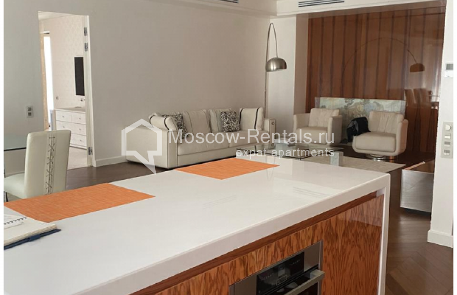 Photo #2 3-room (2 BR) apartment for <a href="http://moscow-rentals.ru/en/articles/long-term-rent" target="_blank">a long-term</a> rent
 in Russia, Moscow, B. Sadovaya str, 5к1