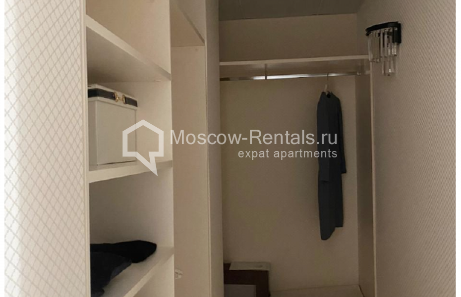 Photo #9 3-room (2 BR) apartment for <a href="http://moscow-rentals.ru/en/articles/long-term-rent" target="_blank">a long-term</a> rent
 in Russia, Moscow, B. Sadovaya str, 5к1