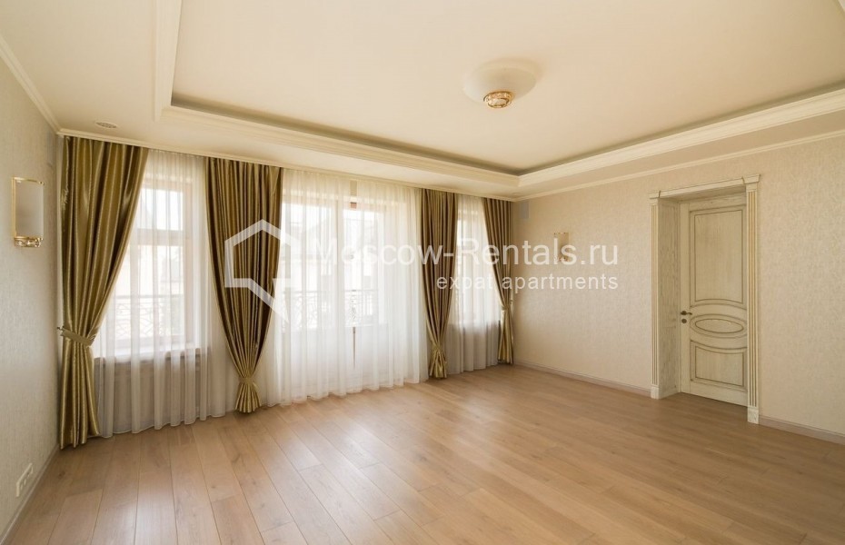 Photo #13 House for <a href="http://moscow-rentals.ru/en/articles/long-term-rent" target="_blank">a long-term</a> rent
 in Russia, Moscow, Ekaterinovka compound