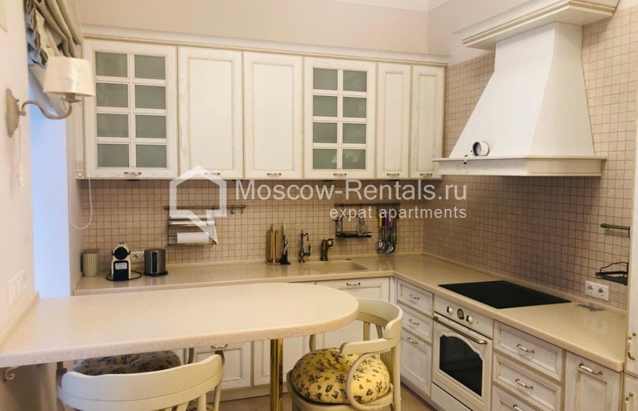 Photo #3 2-room (1 BR) apartment for <a href="http://moscow-rentals.ru/en/articles/long-term-rent" target="_blank">a long-term</a> rent
 in Russia, Moscow, Brodnikov lane, 7