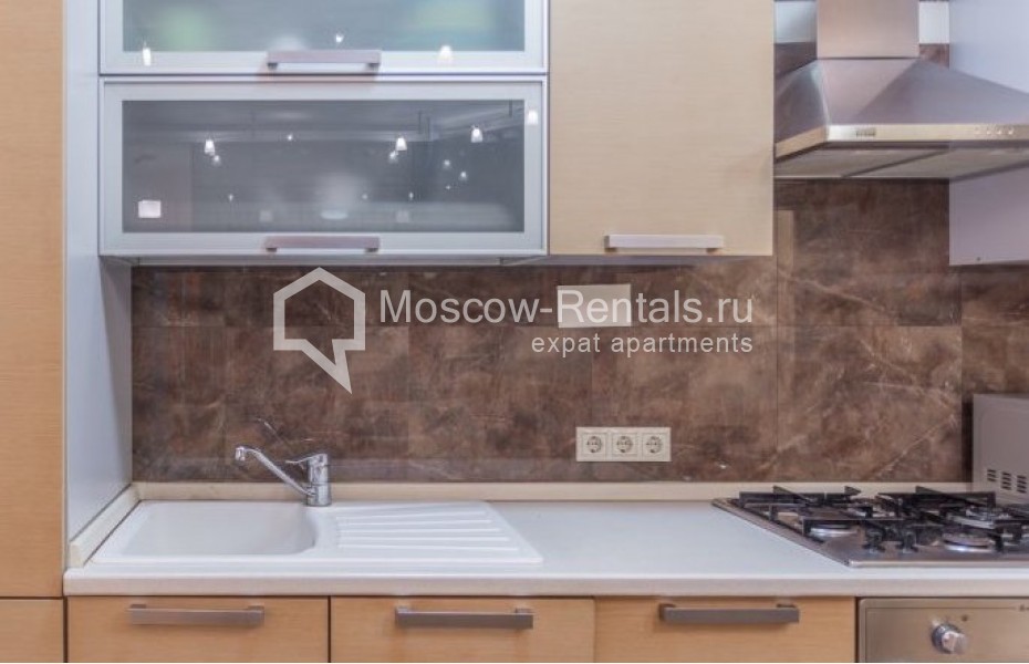 Photo #5 3-room (2 BR) apartment for <a href="http://moscow-rentals.ru/en/articles/long-term-rent" target="_blank">a long-term</a> rent
 in Russia, Moscow, Novokuznetskaya str, 3