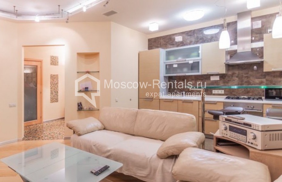 Photo #2 3-room (2 BR) apartment for <a href="http://moscow-rentals.ru/en/articles/long-term-rent" target="_blank">a long-term</a> rent
 in Russia, Moscow, Novokuznetskaya str, 3