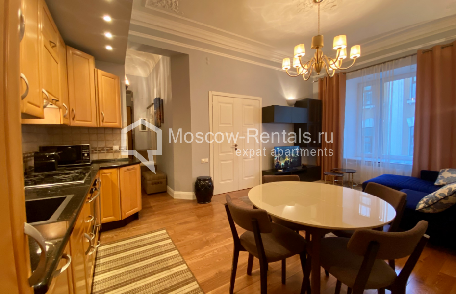 Photo #2 3-room (2 BR) apartment for <a href="http://moscow-rentals.ru/en/articles/long-term-rent" target="_blank">a long-term</a> rent
 in Russia, Moscow, Pyatnitskaya str, 9/28С1