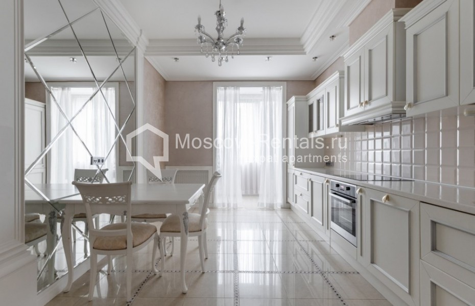 Photo #1 4-room (3 BR) apartment for <a href="http://moscow-rentals.ru/en/articles/long-term-rent" target="_blank">a long-term</a> rent
 in Russia, Moscow, Tsvetnoi blv, 15к2