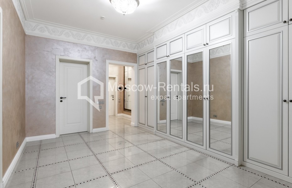 Photo #16 4-room (3 BR) apartment for <a href="http://moscow-rentals.ru/en/articles/long-term-rent" target="_blank">a long-term</a> rent
 in Russia, Moscow, Tsvetnoi blv, 15к2