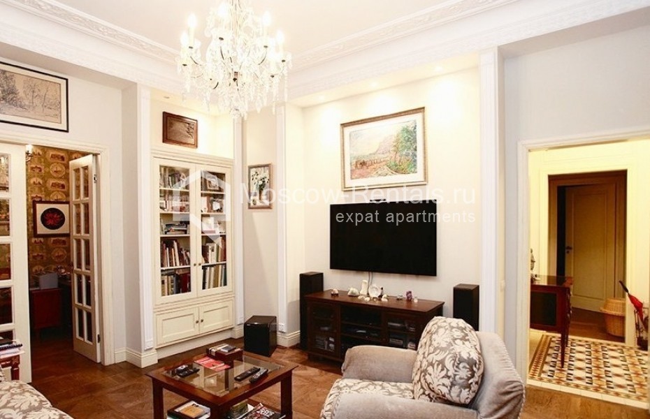 Photo #2 4-room (3 BR) apartment for <a href="http://moscow-rentals.ru/en/articles/long-term-rent" target="_blank">a long-term</a> rent
 in Russia, Moscow, Ostojenskaya str, 5